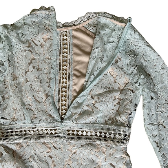 NWT Missguided Blue Lace Dress with Sleeves and White Cutouts and Trim US10/UK14 - Picture 8 of 10